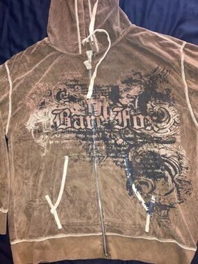 Men's Blue Fox Brown Zip-Up Hooded Sweater with Graphic Detail